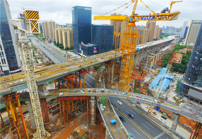 假日施工忙，工程建設(shè)加速度