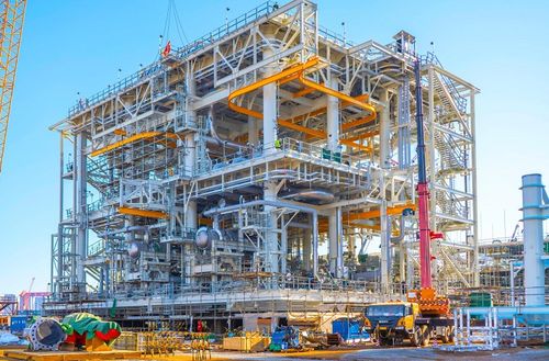 中企承建加拿大LNG工廠交付首個核心工藝模塊，工程建設(shè)穩(wěn)步推進(jìn)